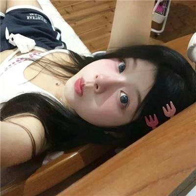 捆著你,困著我